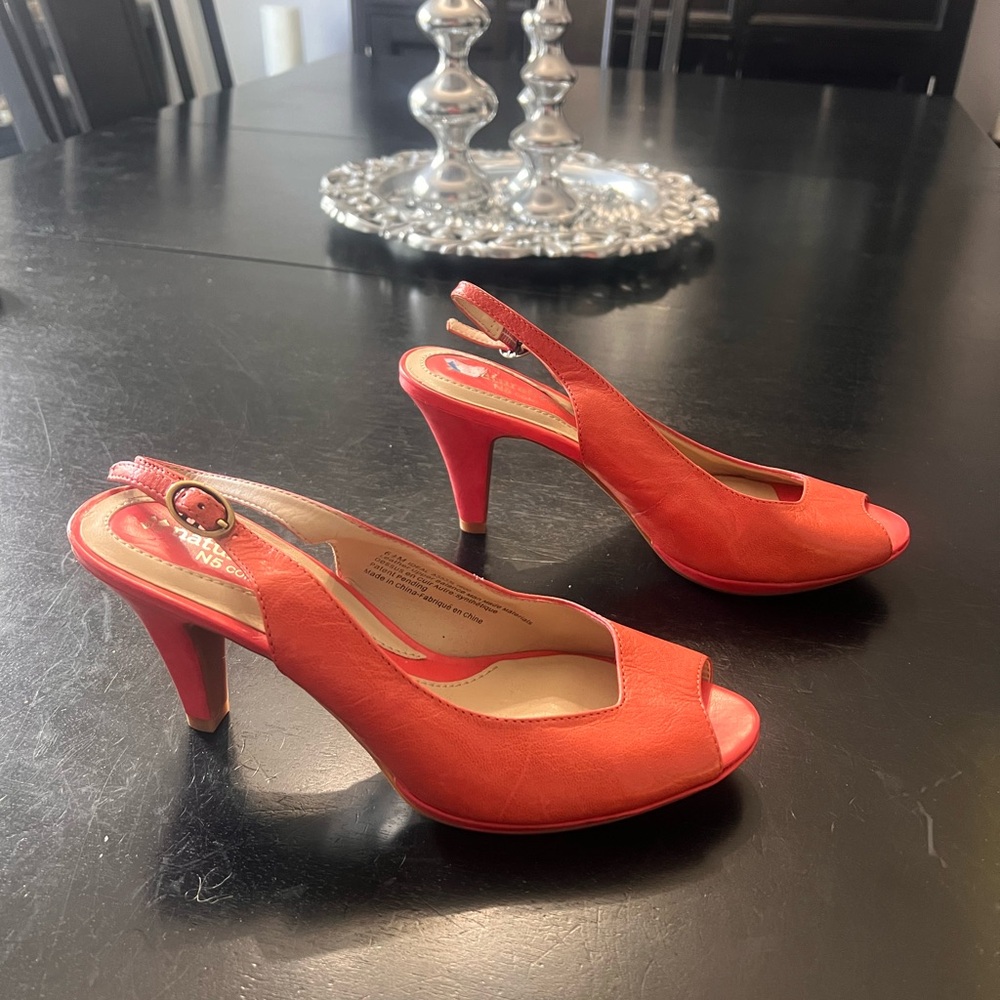 Naturalizer Women's Vibrant Red Peep Toe Heels - Picture 3 of 7
